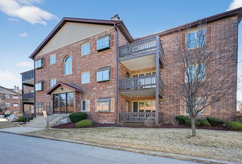 Tiny photo for 6419 Oak Forest Avenue #2N, Tinley Park, IL 60477 (MLS # 12581979)