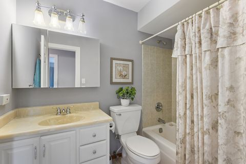 Tiny photo for 1012 Londonberry Court, Bolingbrook, IL 60440 (MLS # 12474410)