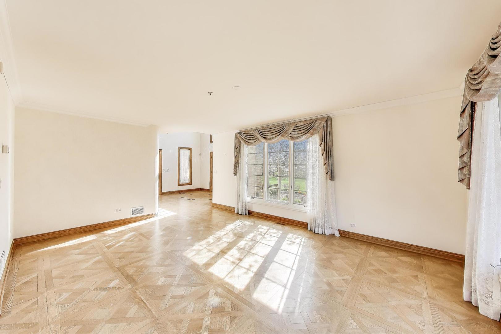 2125 Harrow Gate Drive