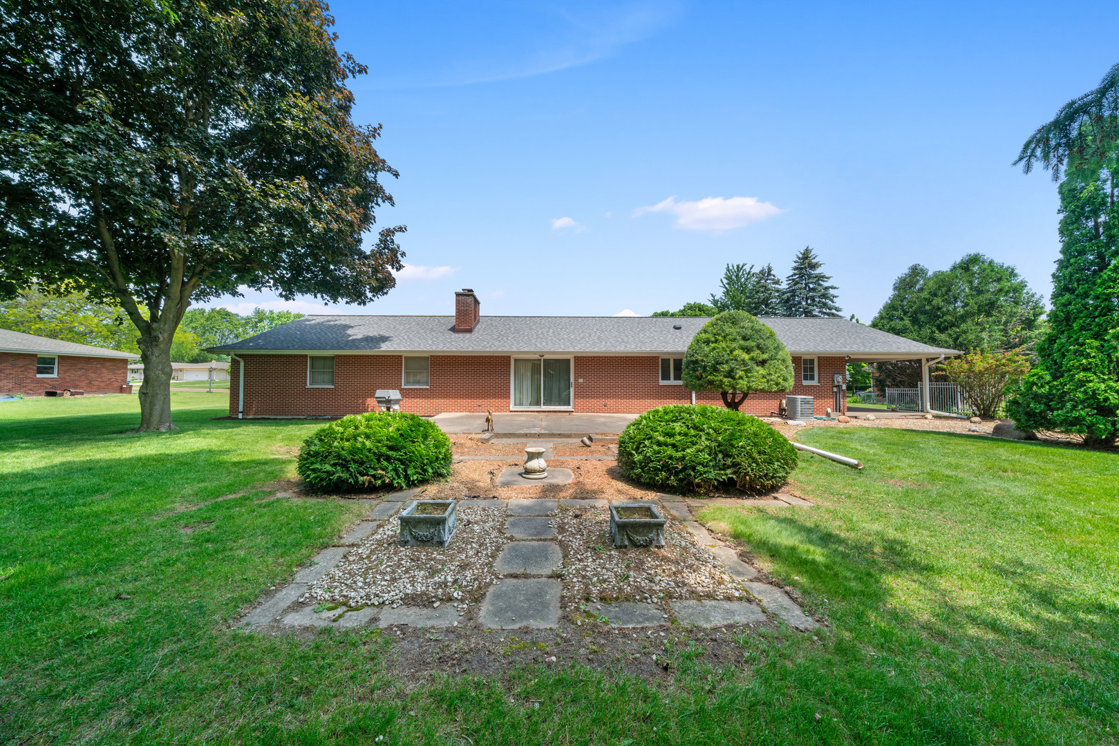 212 Forsythe Lane