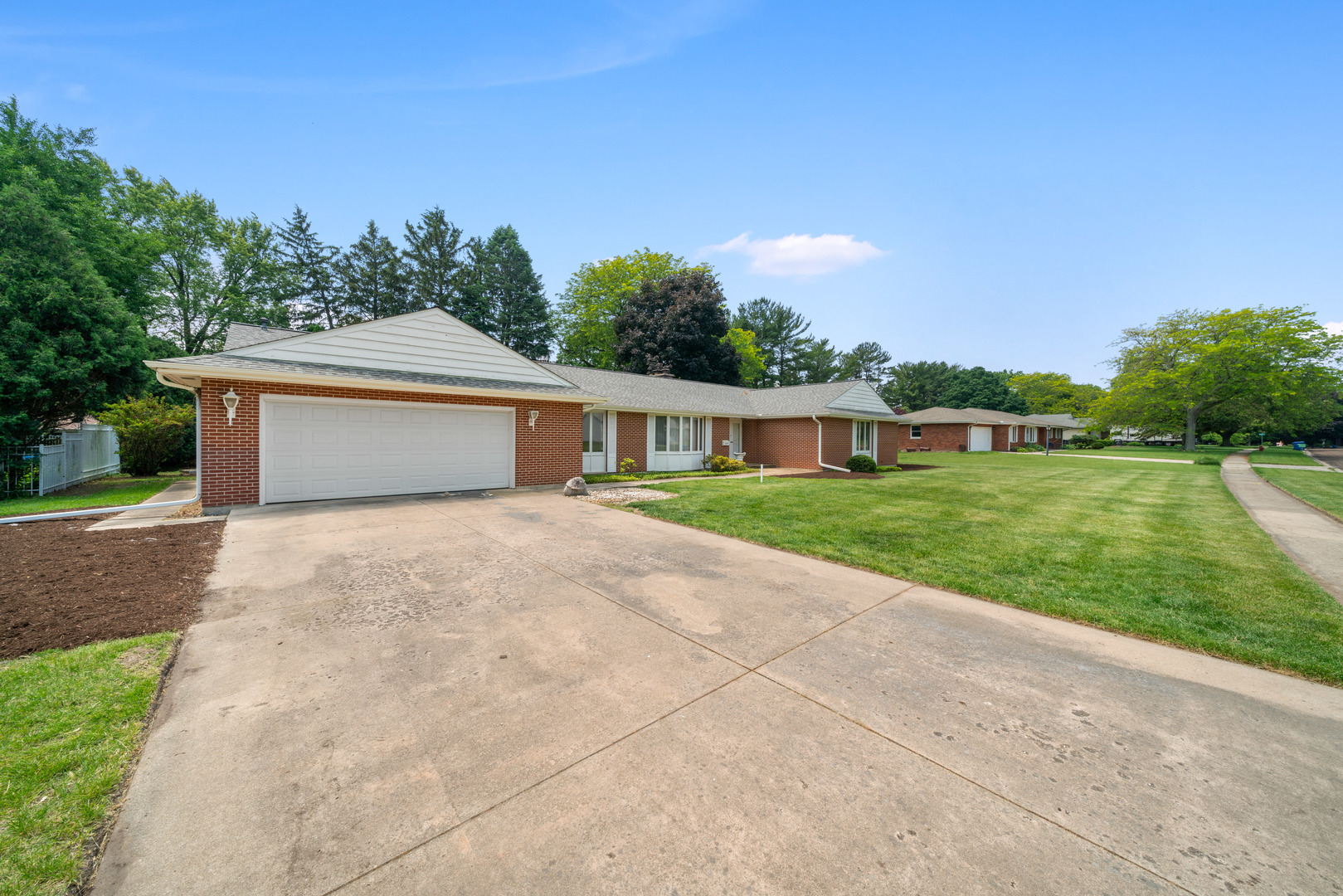 212 Forsythe Lane