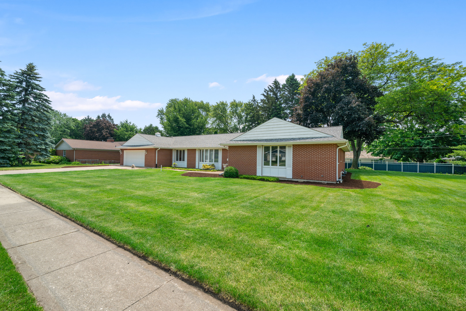 212 Forsythe Lane