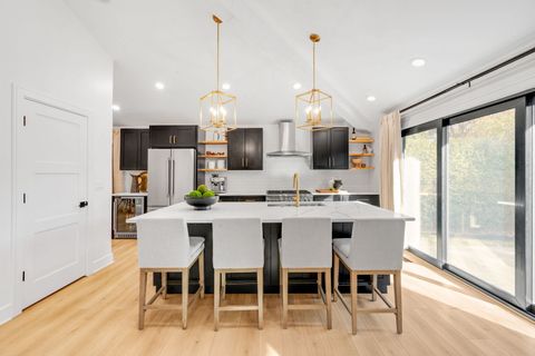 Tiny photo for 2S709 Ave Chateaux Drive, Oak Brook, IL 60523 (MLS # 12517720)