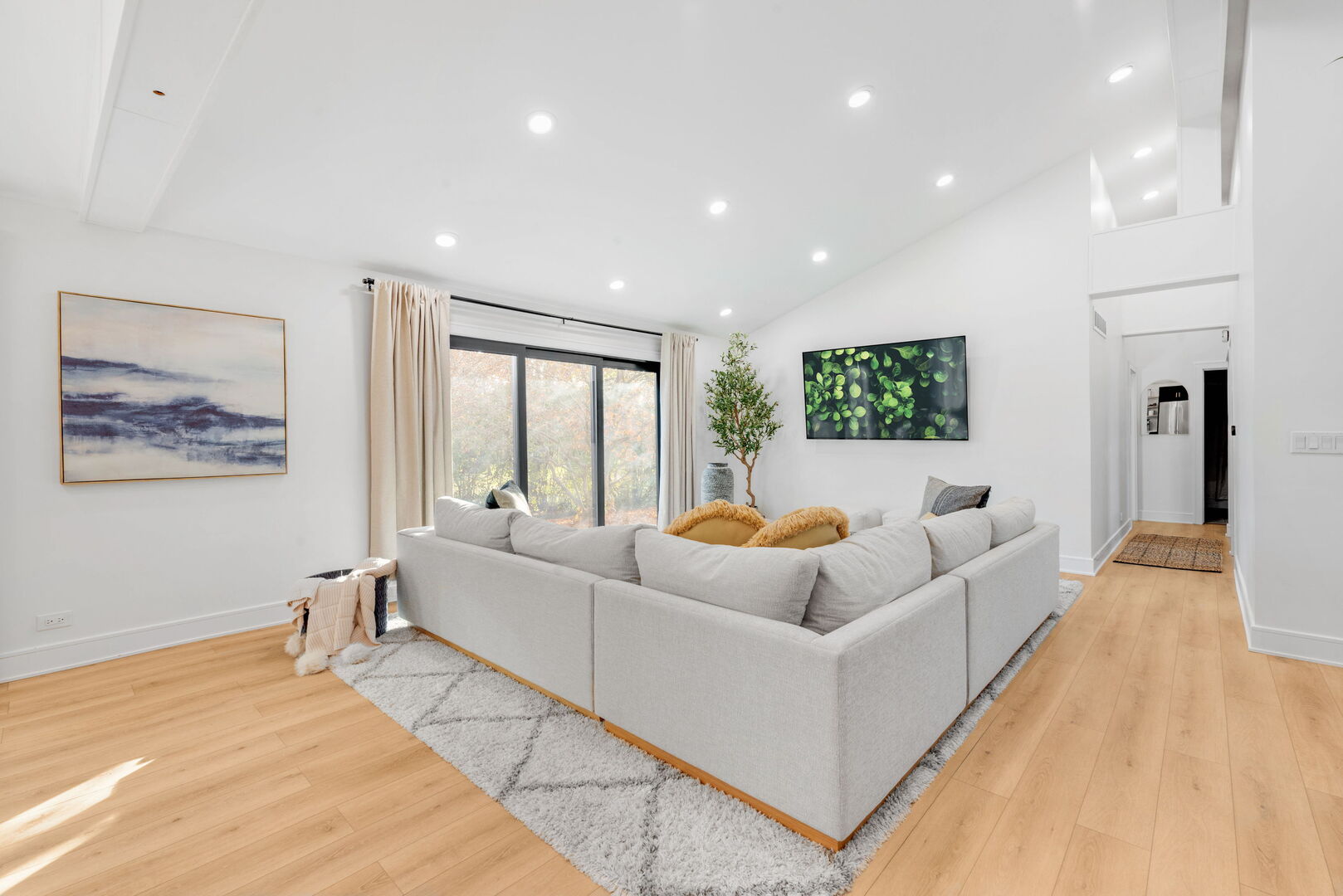 2S709 Ave Chateaux Drive