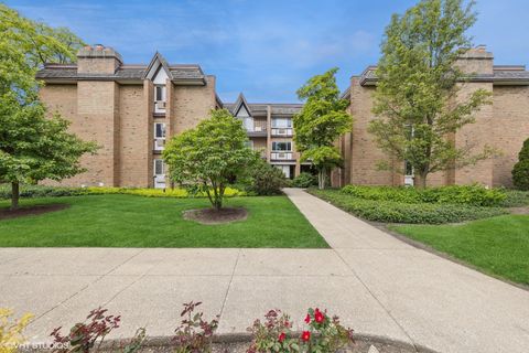 340 Claymoor Road 2B Hinsdale IL 60521