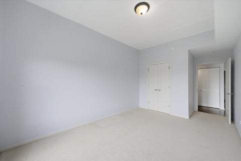 Tiny photo for 125 Lakeview Drive #604, Bloomingdale, IL 60108 (MLS # 12759844)