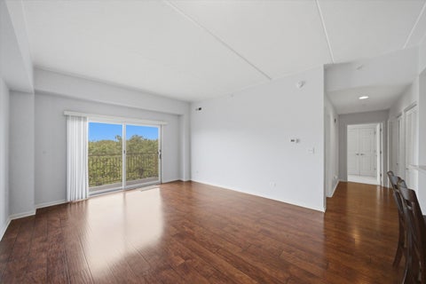 Tiny photo for 125 Lakeview Drive #604, Bloomingdale, IL 60108 (MLS # 12759844)