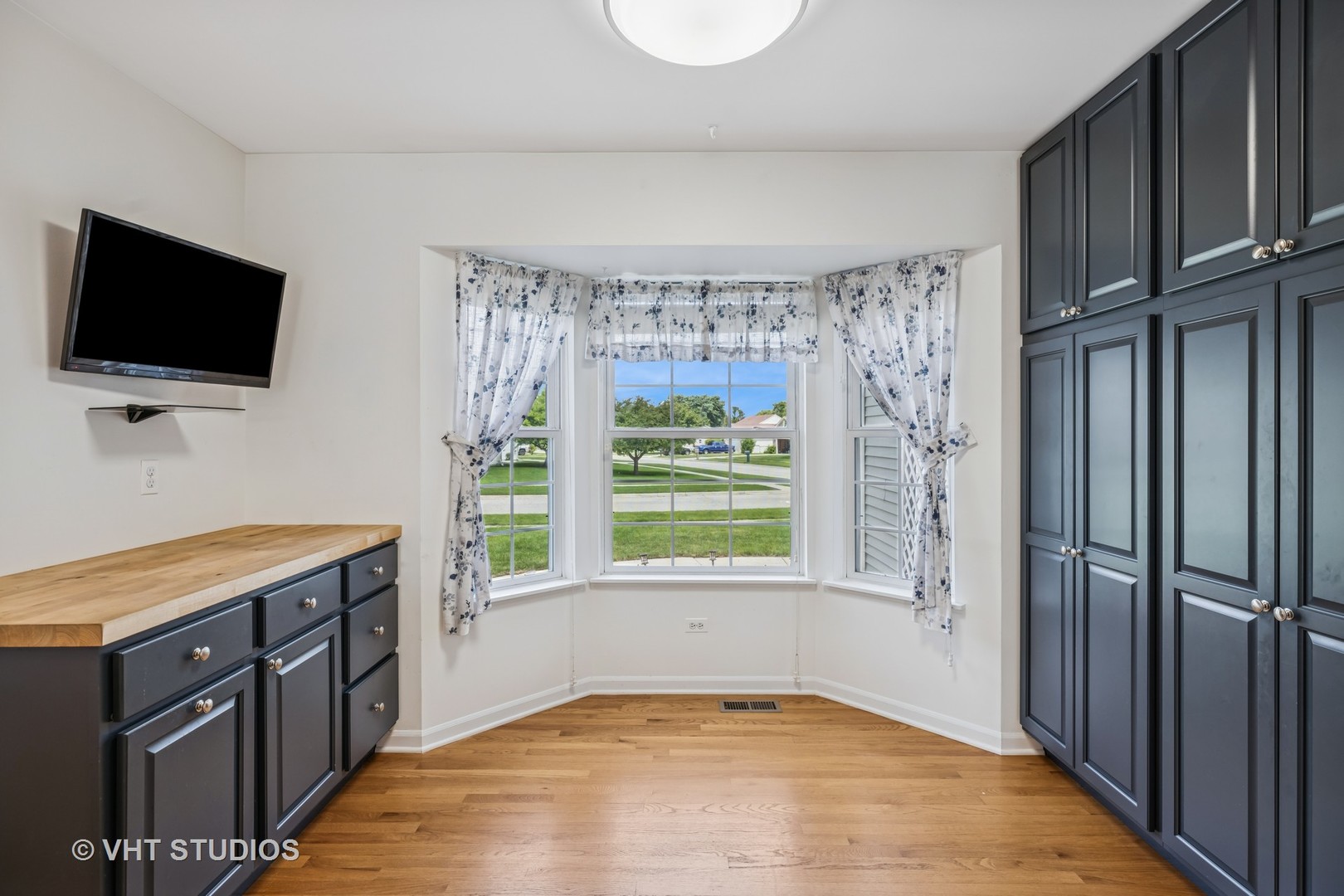 5801 Castlewood Trail