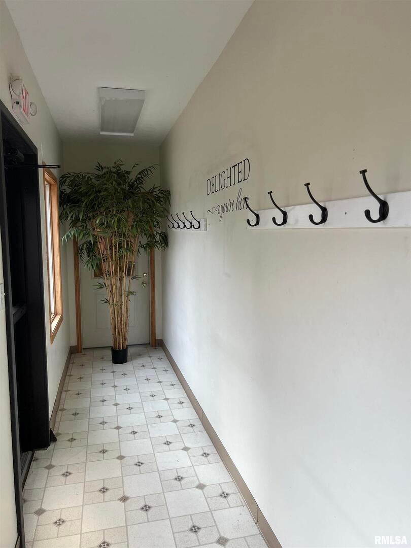 5123 MIDDLE Road 120