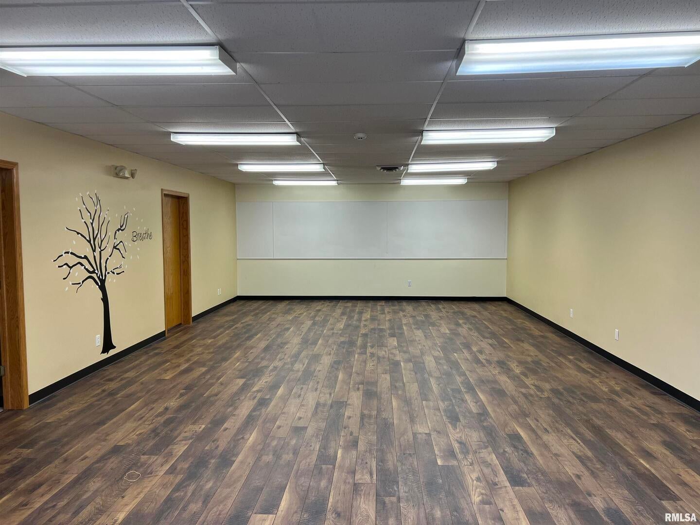 5123 MIDDLE Road 120