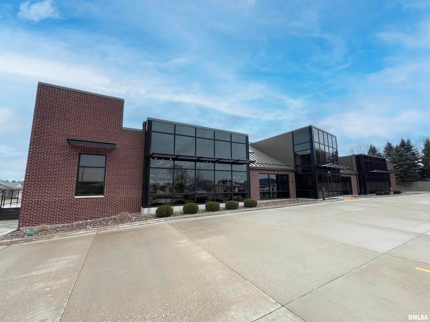 5123 MIDDLE Road 120