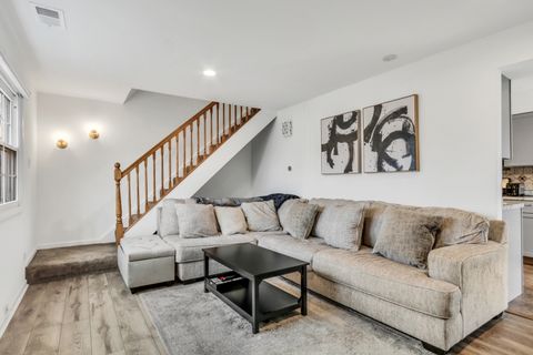 Tiny photo for 655 Hale Court, Wheeling, IL 60090 (MLS # 12545672)