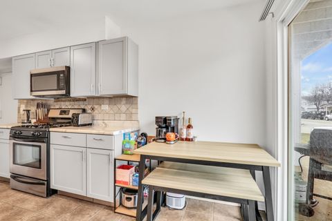 Tiny photo for 655 Hale Court, Wheeling, IL 60090 (MLS # 12545672)