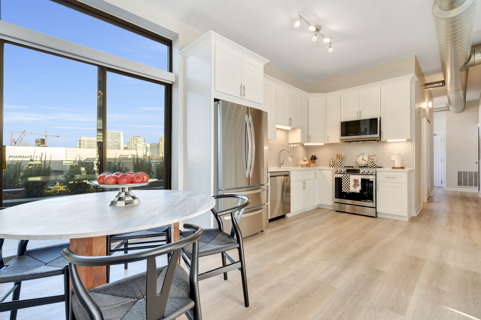 650 W Wayman Street 508