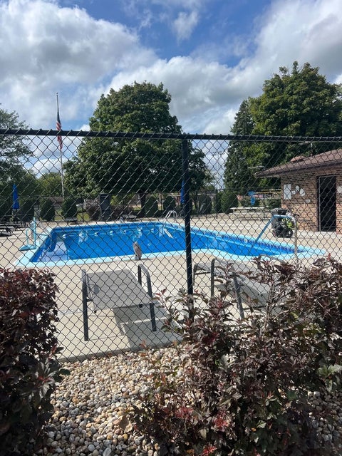 Tiny photo for 13933 LARAMIE Avenue #217, Crestwood, IL 60418 (MLS # 12776087)