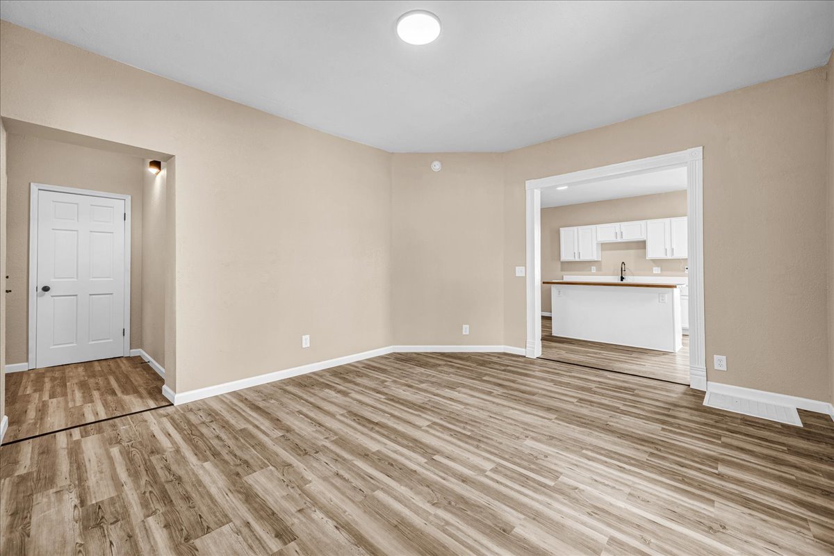 1007 S Capitol Street