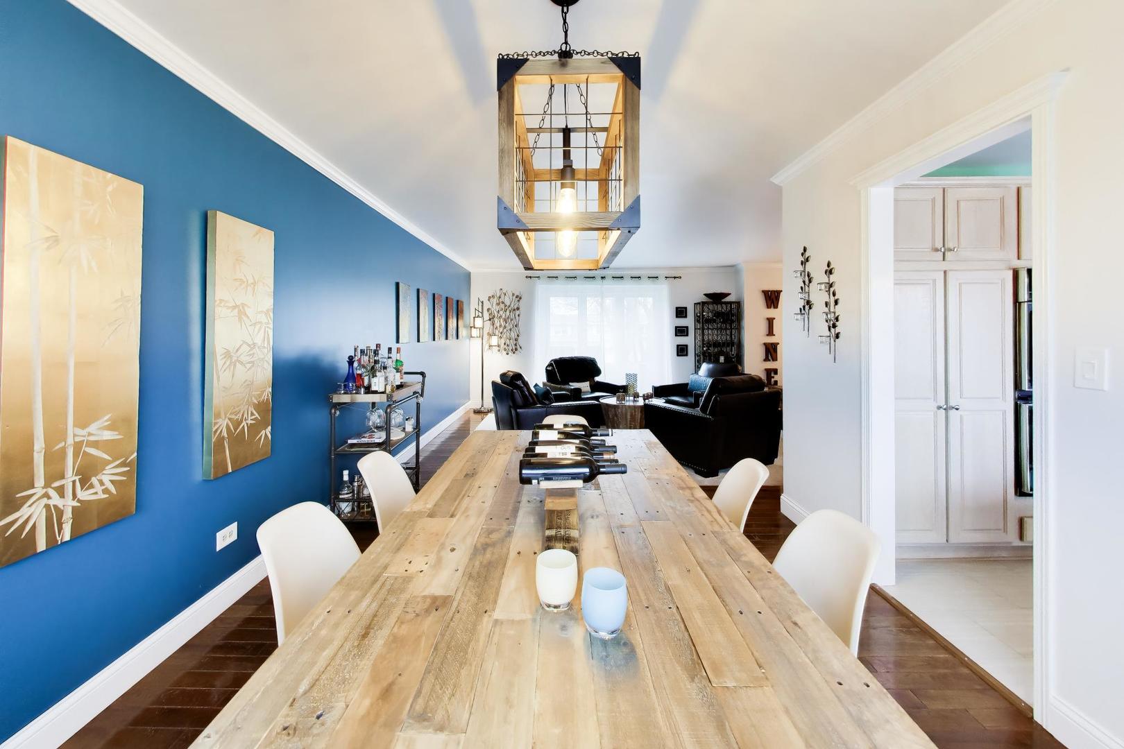 127 W King Henry Court