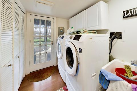 Tiny photo for 127 W King Henry Court, Palatine, IL 60067 (MLS # 12616903)