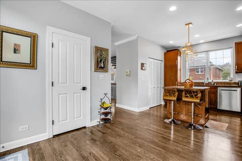 Tiny photo for 4922 S Cornell Avenue, Chicago, IL 60615 (MLS # 12713781)