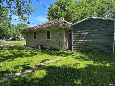 Tiny photo for 525 NORTH Street, Murphysboro, IL 62966 (MLS # 12537476)