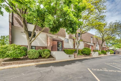 Photo of 441 Elm Street #3A, Deerfield, IL 60015 (MLS # 12468001)