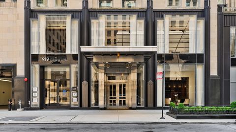 Photo of 159 E WALTON Place #31A, Chicago, IL 60611 (MLS # 12527349)