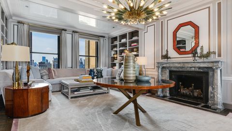 Tiny photo for 159 E WALTON Place #31A, Chicago, IL 60611 (MLS # 12527349)