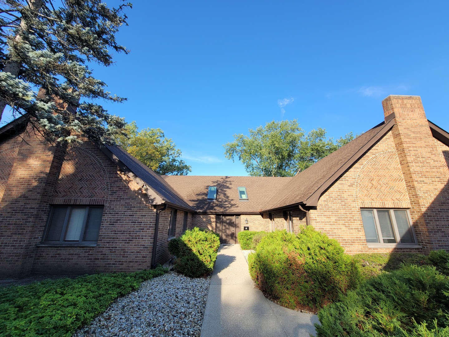 502 N Plum Grove Road