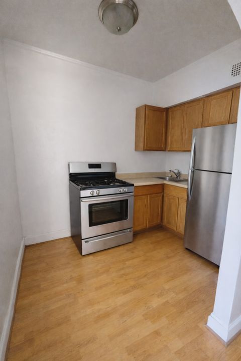 Tiny photo for 5135 S Kenwood Avenue #607, Chicago, IL 60615 (MLS # 12623900)