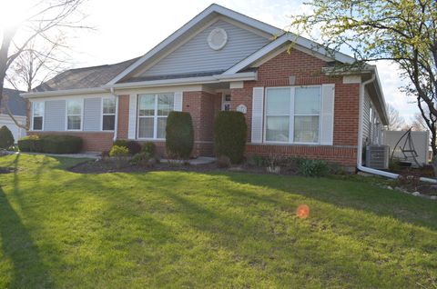 Tiny photo for 21520 Victory Lake Way, Crest Hill, IL 60403 (MLS # 12614094)