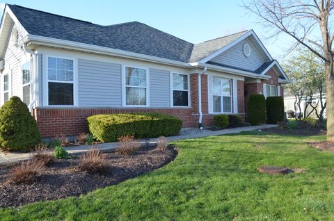 Photo of 21520 Victory Lake Way, Crest Hill, IL 60403 (MLS # 12614094)