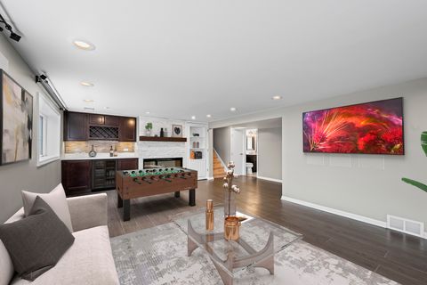 Tiny photo for 324 Warren Road, Glenview, IL 60025 (MLS # 12574012)