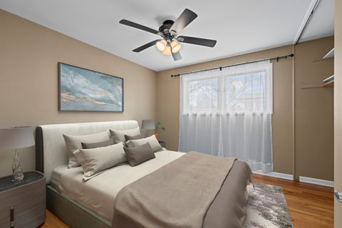 Tiny photo for 324 Warren Road, Glenview, IL 60025 (MLS # 12574012)