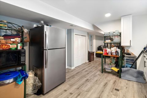 Tiny photo for 1308 N Waller Avenue, Chicago, IL 60651 (MLS # 12420313)