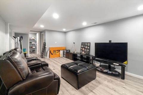 Tiny photo for 1308 N Waller Avenue, Chicago, IL 60651 (MLS # 12420313)
