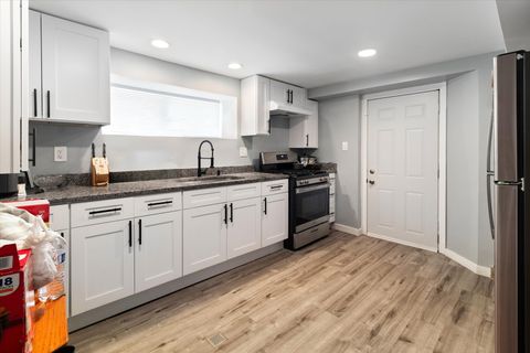 Tiny photo for 1308 N Waller Avenue, Chicago, IL 60651 (MLS # 12420313)