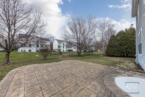 Tiny photo for 1110 OAKHILL Drive, Aurora, IL 60502 (MLS # 12601657)