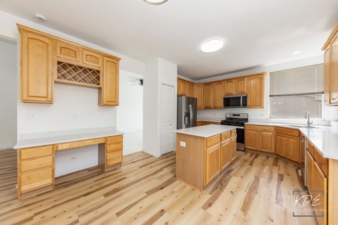 Tiny photo for 1110 OAKHILL Drive, Aurora, IL 60502 (MLS # 12601657)