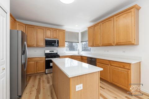 Tiny photo for 1110 OAKHILL Drive, Aurora, IL 60502 (MLS # 12601657)