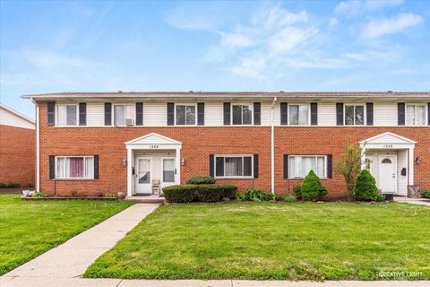 Photo of 1340 Monomoy Street #C, Aurora, IL 60506 (MLS # 12642556)