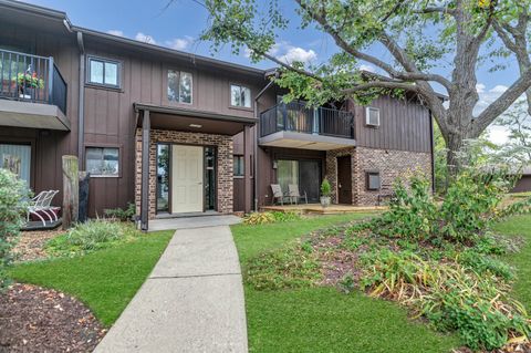 55 W 64th Street 102 Westmont IL 60559