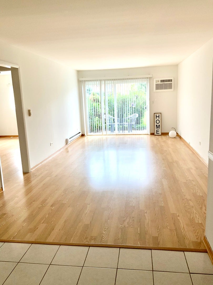 836 E Old Willow Road 11111