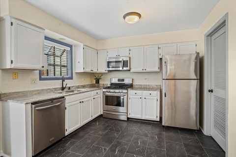 Tiny photo for 27W229 Providence Lane, Winfield, IL 60190 (MLS # 12487073)