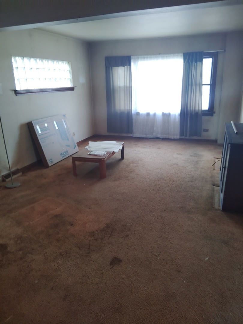 3237 W 64th Place