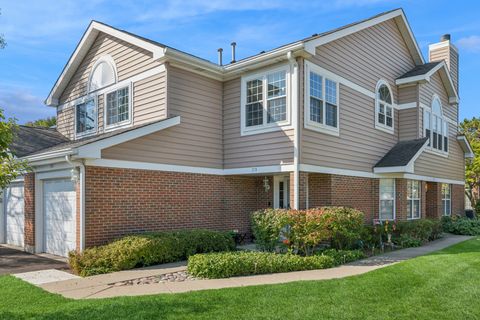 Photo of 715 W Happfield Drive, Arlington Heights, IL 60004 (MLS # 12476653)