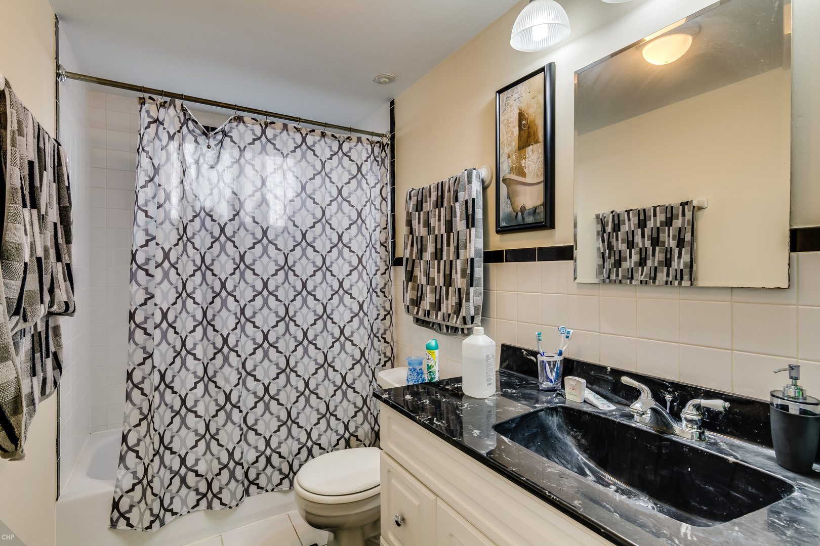 2645 W Carmen Avenue 201
