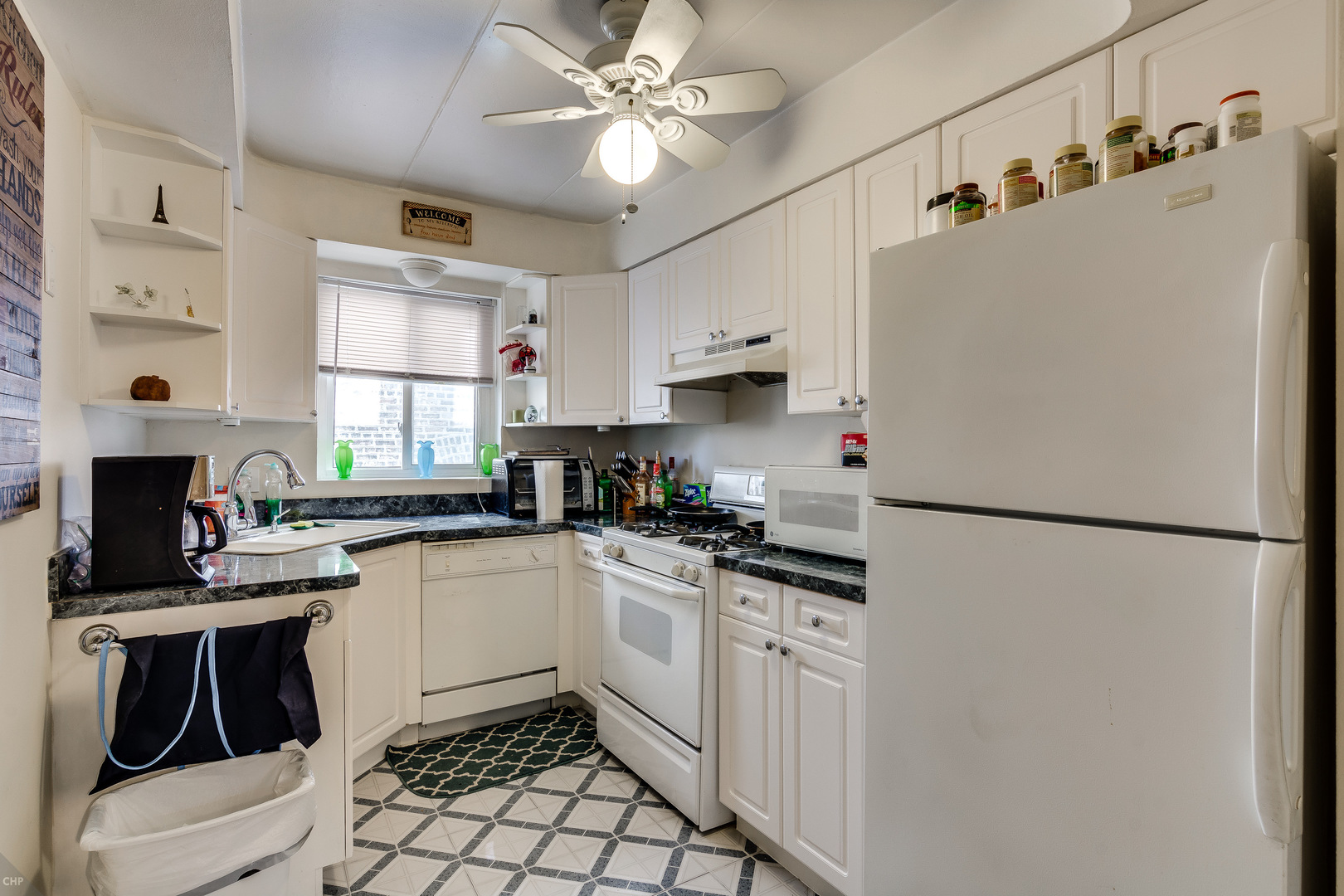 2645 W Carmen Avenue 201