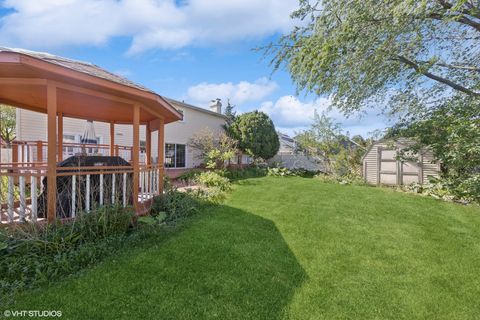 Tiny photo for 121 S Parkside Avenue, Glen Ellyn, IL 60137 (MLS # 12371624)