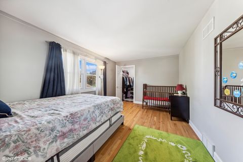 Tiny photo for 121 S Parkside Avenue, Glen Ellyn, IL 60137 (MLS # 12371624)