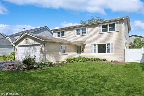 Tiny photo for 121 S Parkside Avenue, Glen Ellyn, IL 60137 (MLS # 12371624)